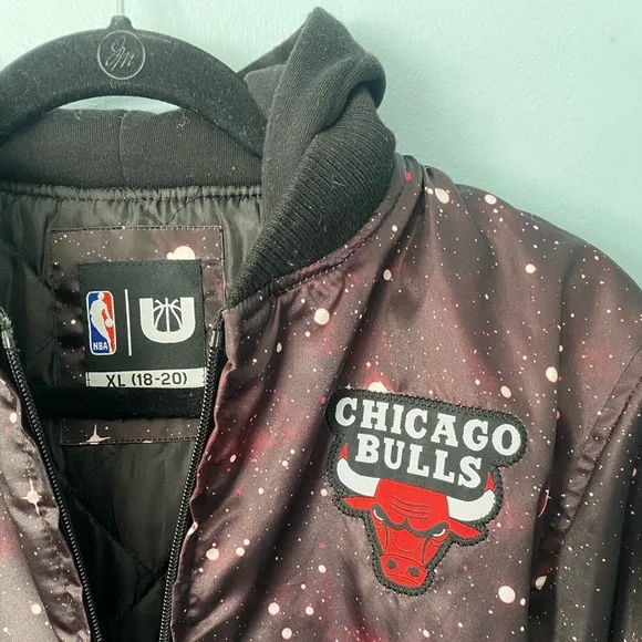 NBA Chicago Bulls Galaxy Jacket Boys XL (18-20) - Picture 2 of 3